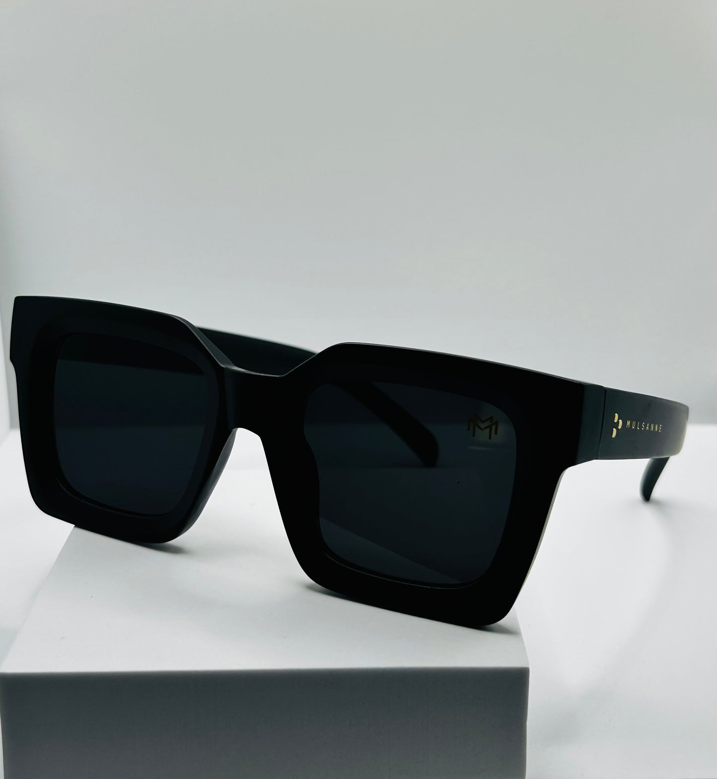 Matte Black Frames/Black