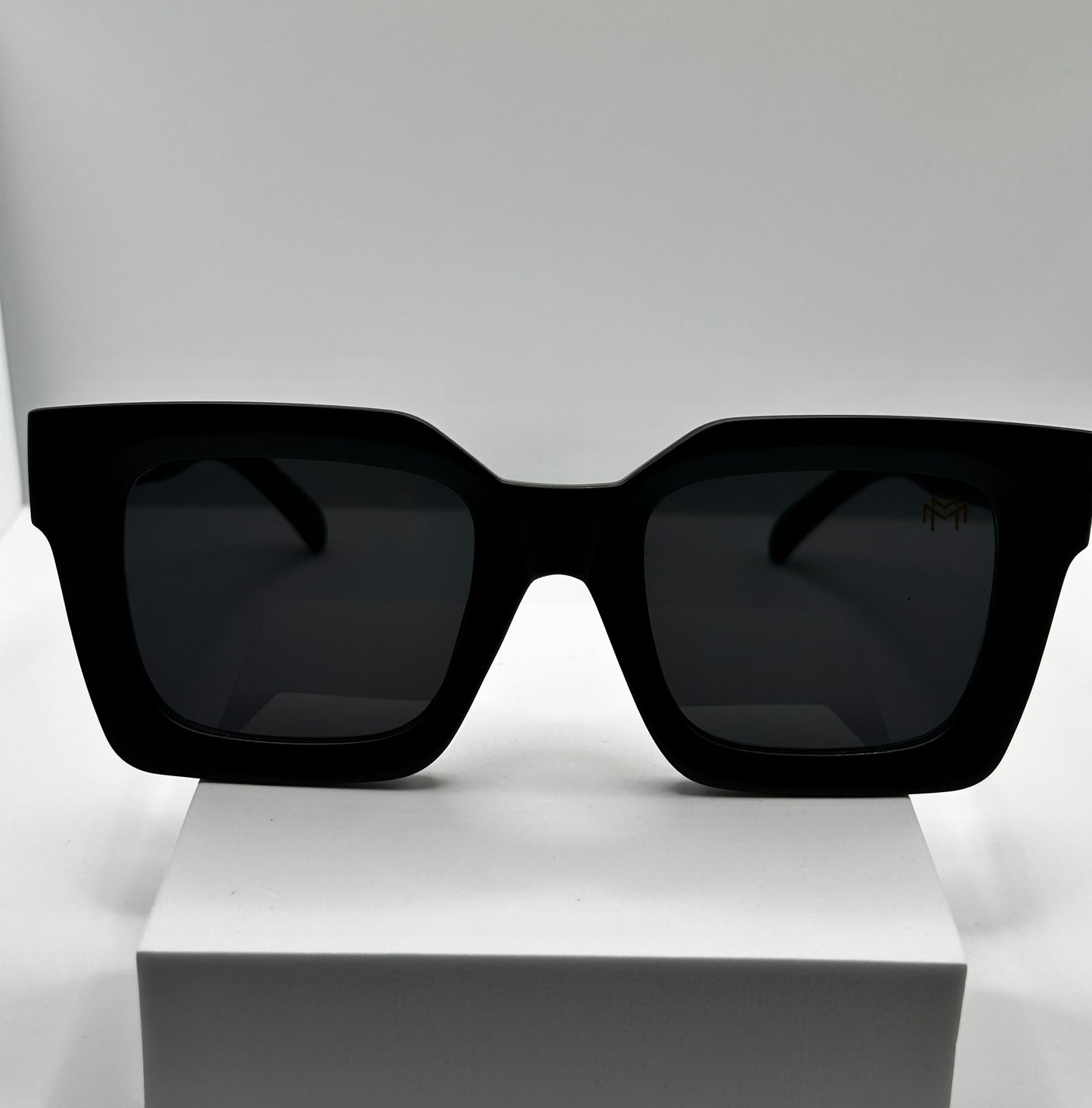 Matte Black Frames/Black